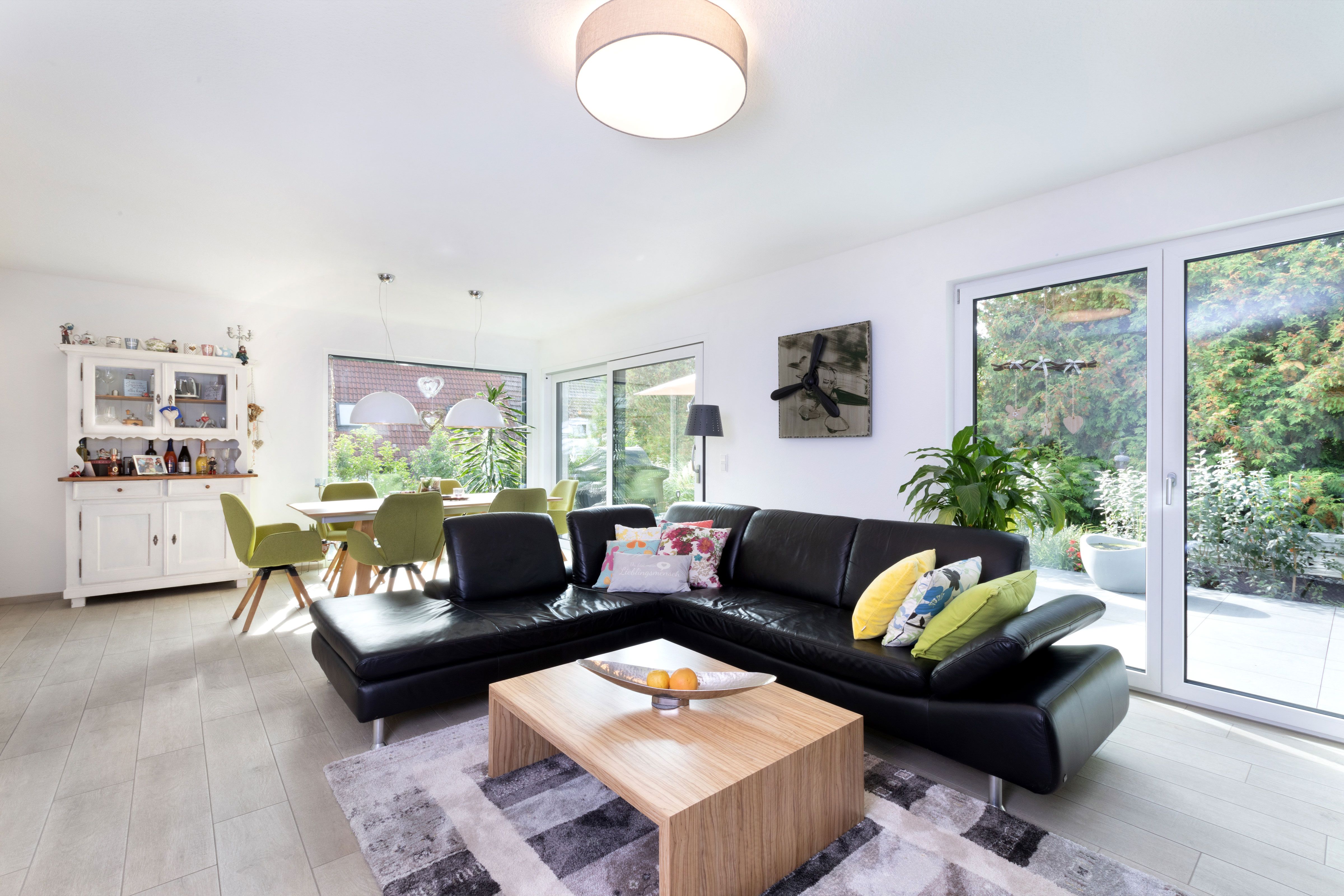 U343-walmdachbungalow-wohnzimmer.jpg
