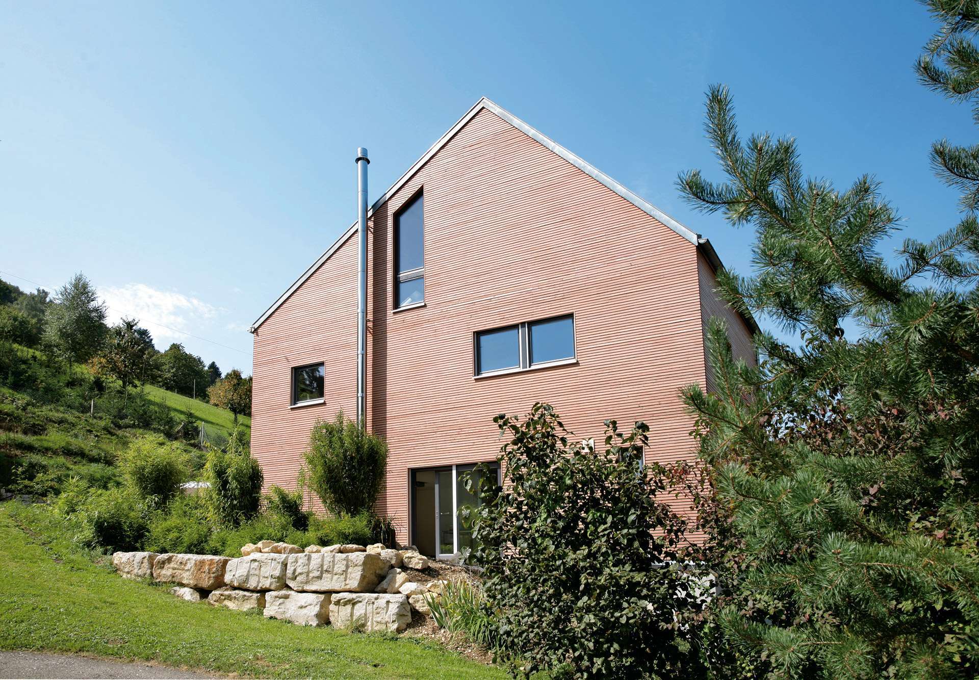 Modernes Einfamilienhaus im Baustil