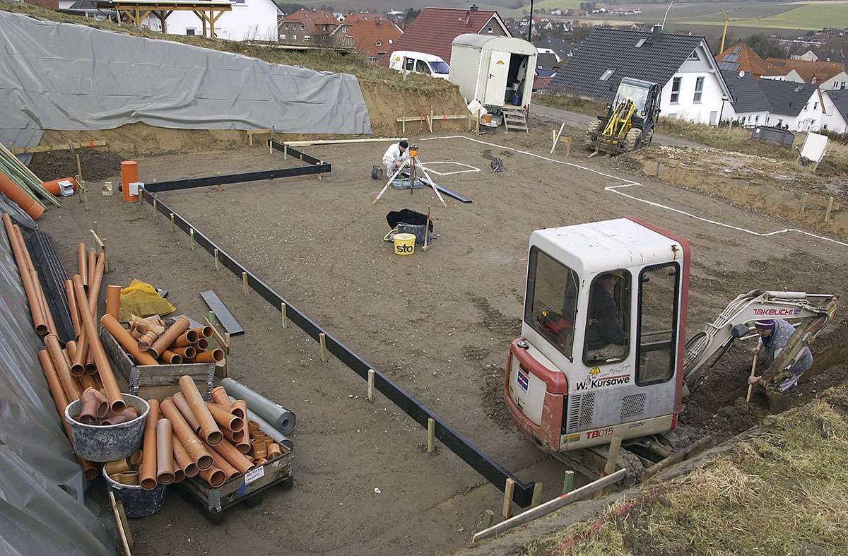 Bodenanalyse vor den Erdarbeiten beim Hausbau