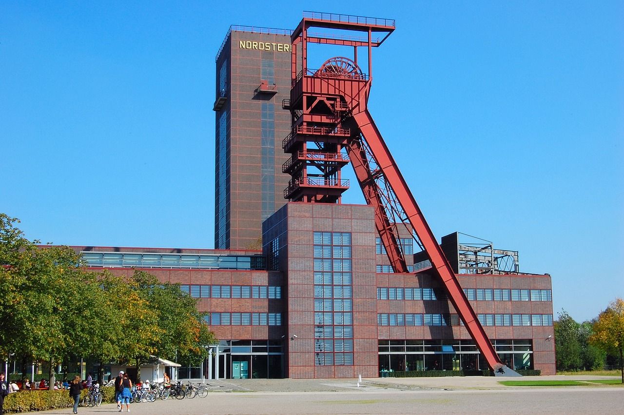 Außenansicht des ehemaligen Steinkohlebergwerkes "Zeche Nordstern" in Gelsenkirchen